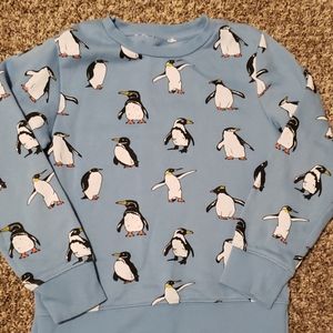 Kids almost new H&M penguin sweatshirt 7/8